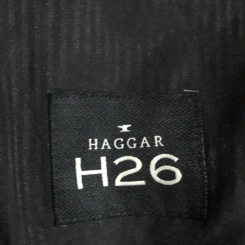 HAGGAR H26 Flat Front Shorts w/Side Pocket - Picture 2 of 6